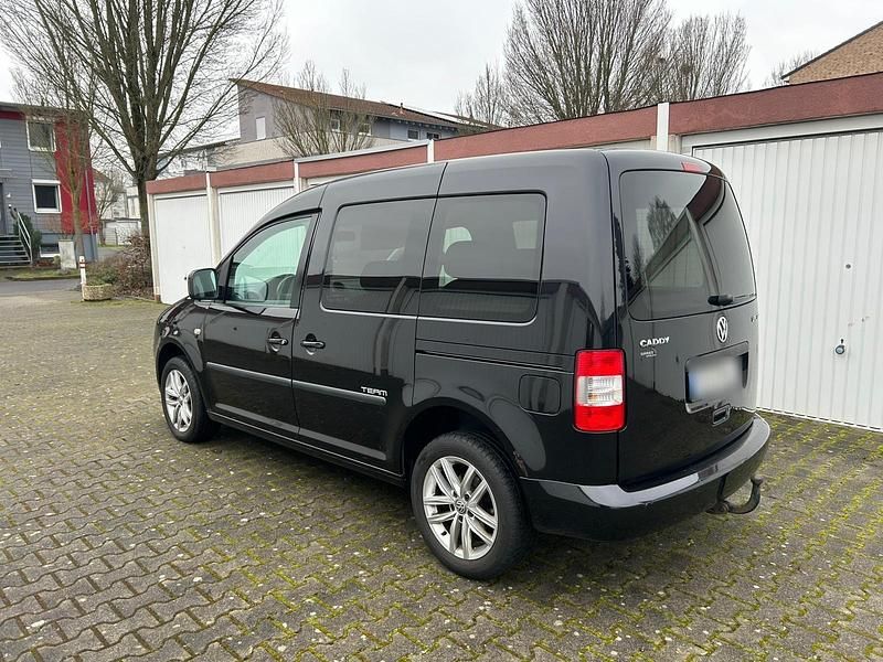 Gebraucht VW Caddy Team 105 PS (77 kW) 2010 Schwarz Van / Kleinbus