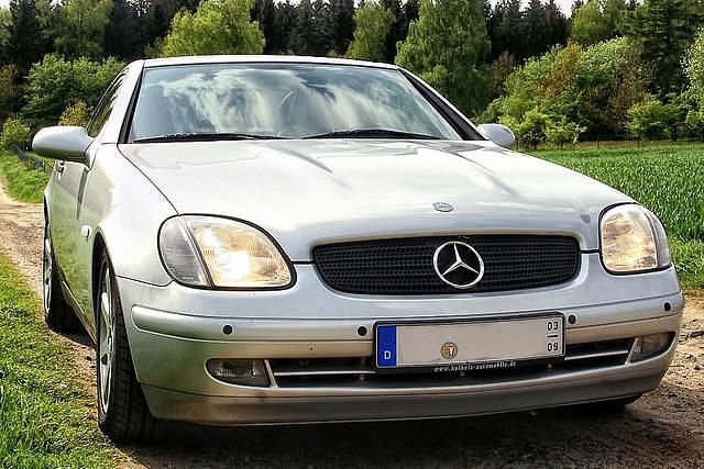 Second-hand Mercedes SLK200 136 CP (100 kW) 1997 Argintiu Cabrio