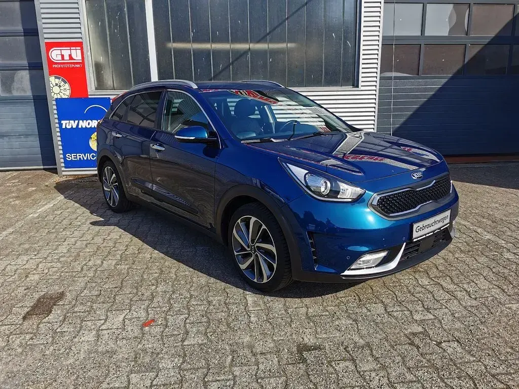 Gebraucht Kia Niro Spirit 141 PS (103 kW) 2017 Blau SUV
