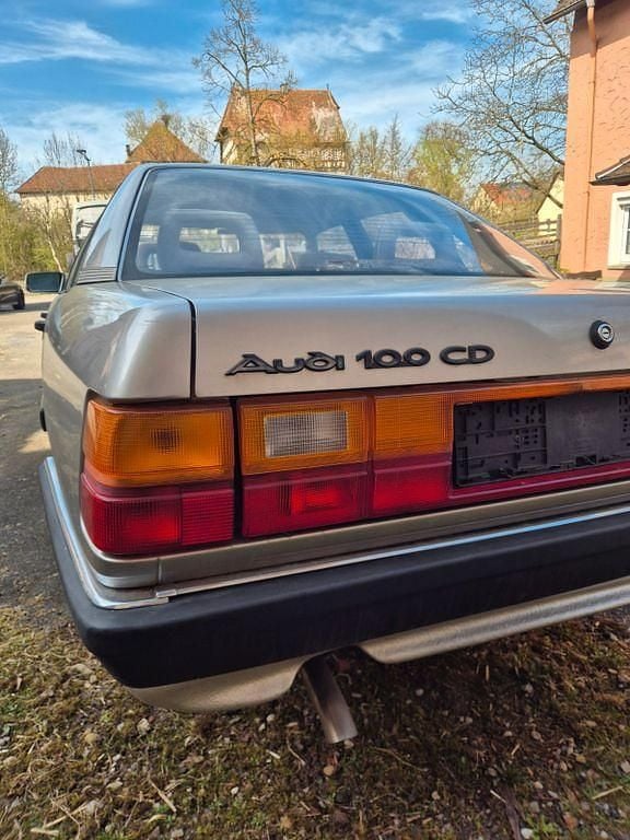 Gebraucht Audi 100 116 PS (85 kW) 1987 Silber Limousine