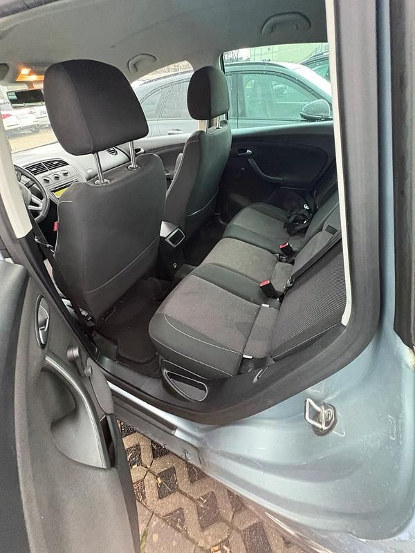 Gebraucht Seat Altea XL 105 PS (77 kW) 2011 Silber Van / Kleinbus