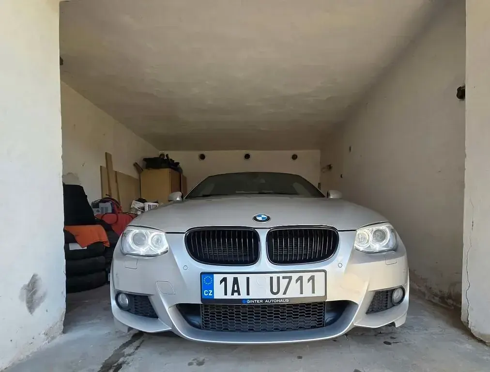 Gebraucht BMW 325 M Sport 218 PS (160 kW) 2010 Silber Coupé