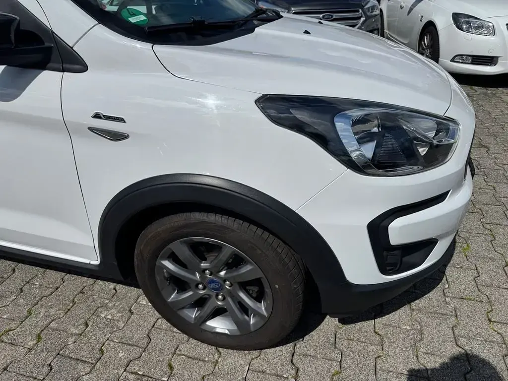 Używany Ford Ka Plus Active 86 KM (63 kW) 2019 Biały Hatchback