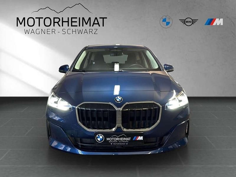 Gebraucht BMW 220 Active Tourer 170 PS (125 kW) 2025 Phytonicblau metallic Van / Kleinbus