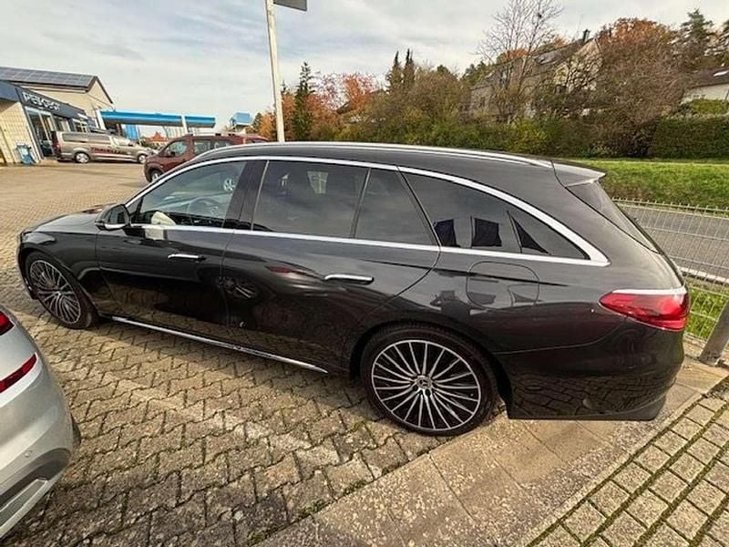 Gebraucht Mercedes E300 Advanced Plus 197 PS (144 kW) 2024 Graphitgrau Kombi