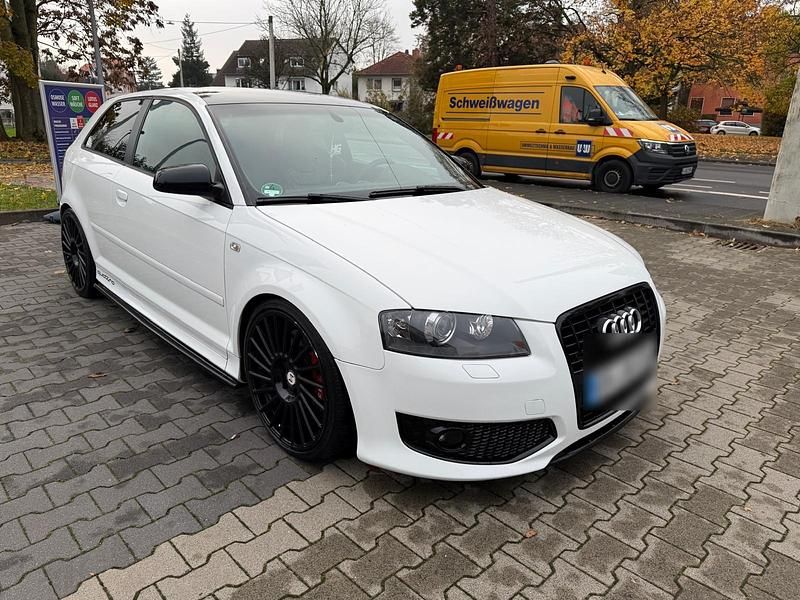 Weiß Gebraucht 2007 Audi S3 Ambiente Limousine | 14.800 € (Superpreis) - Bild 1/4