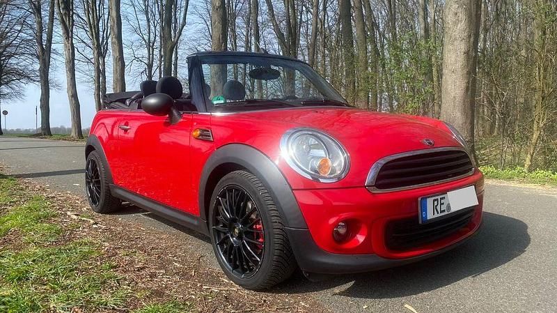 Gebraucht Mini One Cabriolet 98 PS (72 kW) 2013 Rot Cabrio