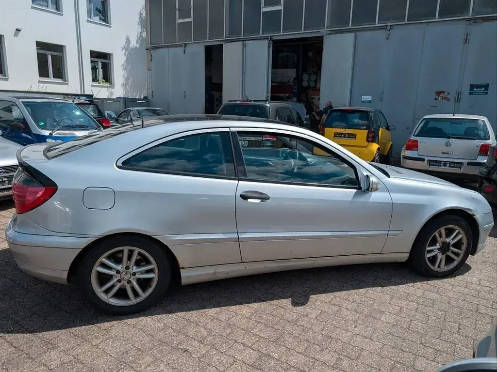 Gebraucht Mercedes C230 197 PS (144 kW) 2001 Silber
