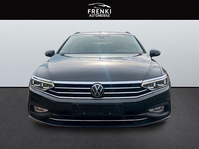Gebraucht VW Passat 150 PS (110 kW) 2021 Grau Kombi