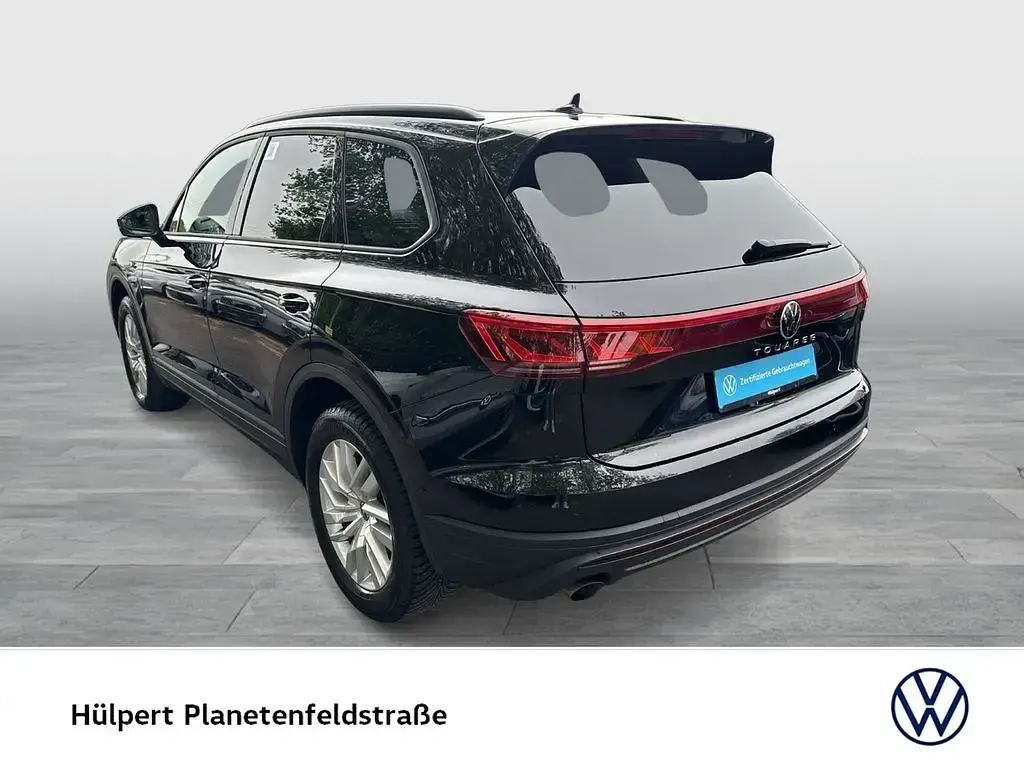 Gebraucht VW Touareg Basis 231 PS (169 kW) 2025 Grenadillschwarz metallic SUV