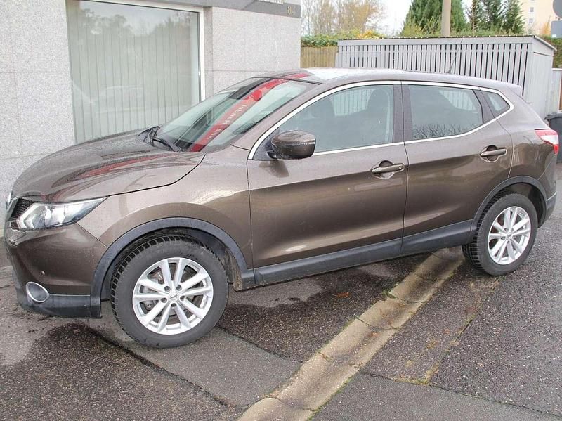 Gebraucht Nissan Qashqai Visia 116 PS (85 kW) 2016 Grau SUV