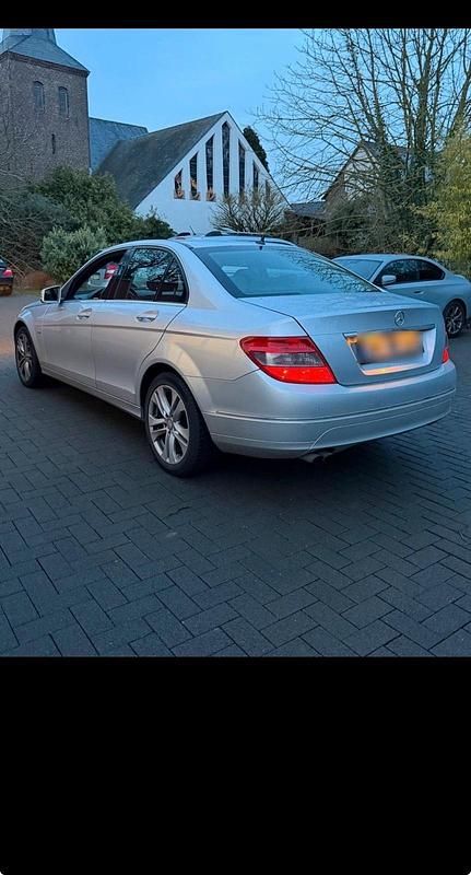 Second-hand Mercedes C200 136 CP (100 kW) 2009 Berlinǎ