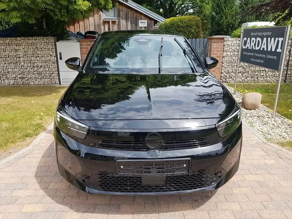 Neu Opel Corsa 101 PS (74 kW) 2025 Schwarz Kombi