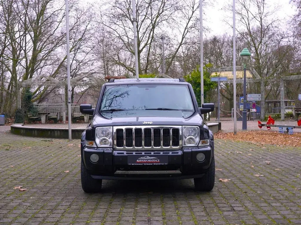 Second-hand Jeep Commander Limited 218 CP (160 kW) 2007 Negru SUV