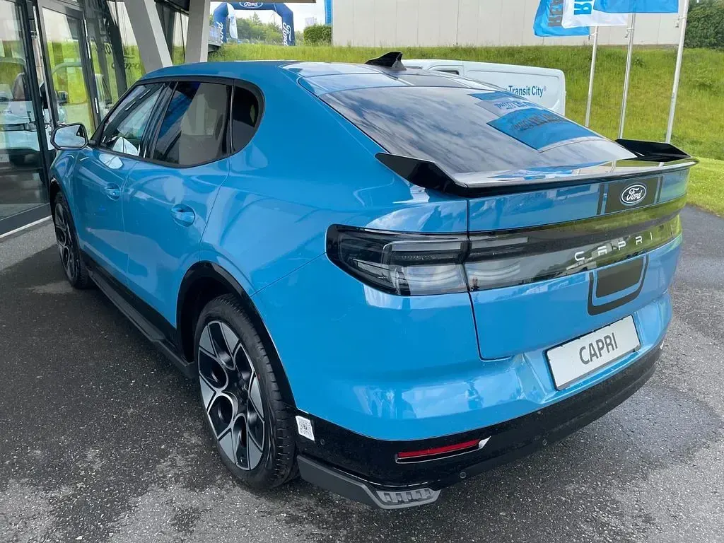 Neu Ford Capri Collection 210 kW (286 PS) 2026 Tribute blue SUV