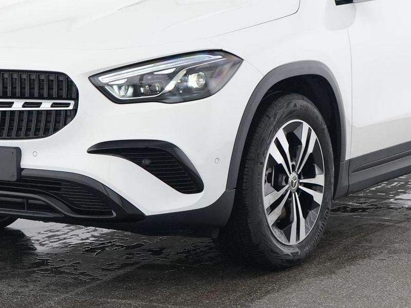 Gebraucht Mercedes GLA220 Progressive 190 PS (139 kW) 2024 Weiß SUV