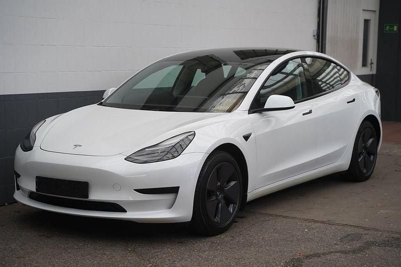 Gebraucht Tesla Model 3 Standard Range 208 kW (283 PS) 2023 Weiß Limousine