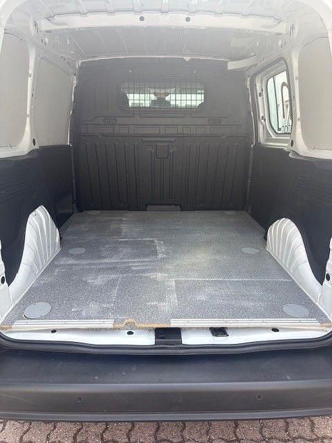 Gebraucht Peugeot Partner 131 PS (96 kW) 2019 Weiß Van / Kleinbus