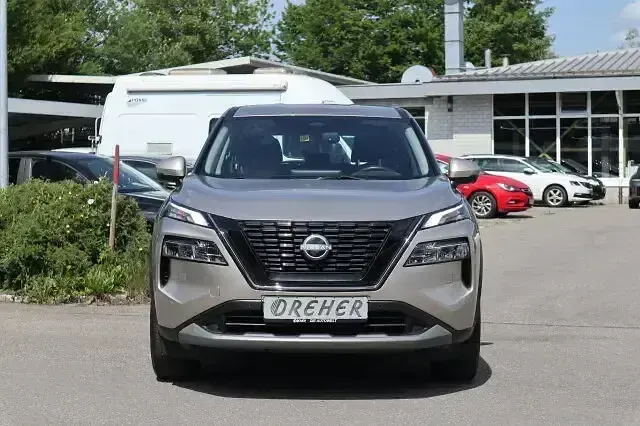Gebraucht Nissan X-Trail Acenta 163 PS (119 kW) 2023 Champagne silver SUV