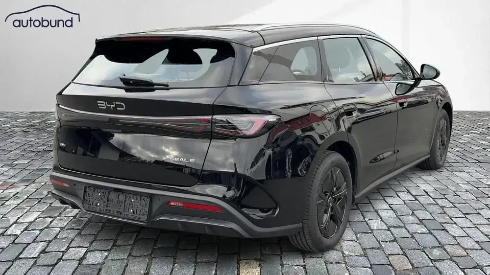 Nowe BYD Seal Boost 184 KM (135 kW) 2025 Czarny Kombi