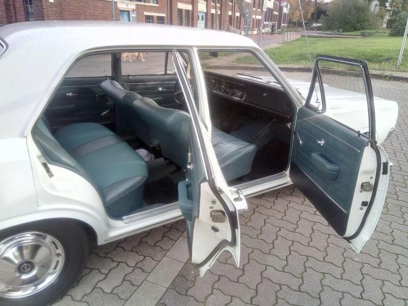 Gebraucht Opel Rekord 60 PS (44 kW) 1968 Weiß Limousine