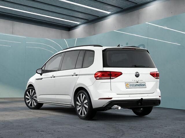 Gebraucht VW Touran 150 PS (110 kW) 2024 Weiß Van / Kleinbus