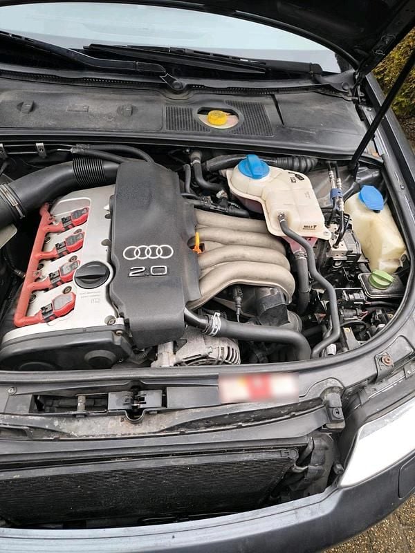 Gebraucht Audi A4 130 PS (95 kW) 2002 Grau Kombi