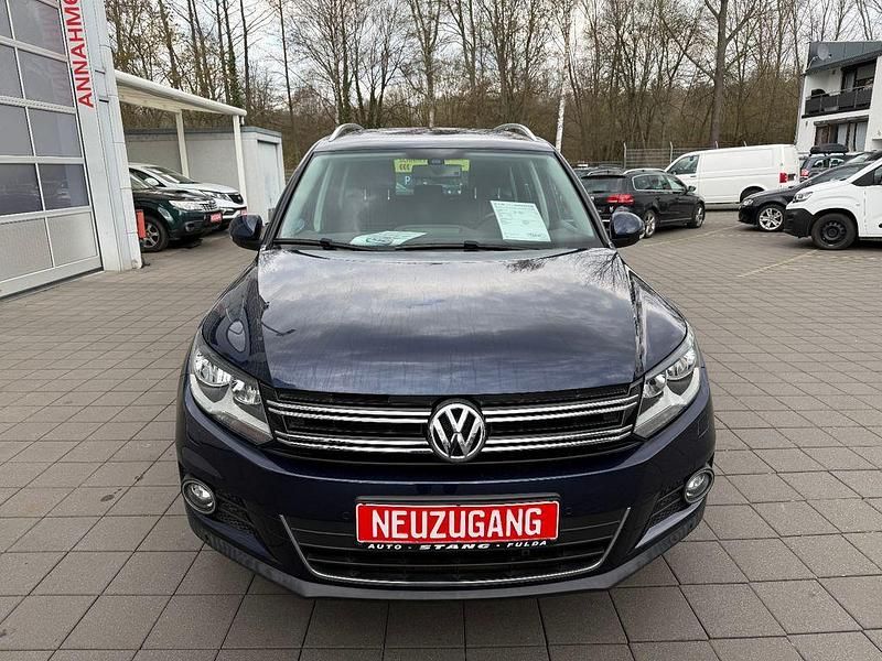 Gebraucht VW Tiguan LOUNGE 150 PS (110 kW) 2015 Blau SUV