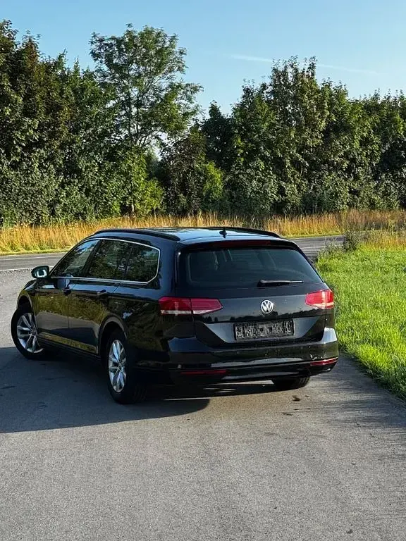 Gebraucht VW Passat Comfortline 150 PS (110 kW) 2016 Schwarz Kombi