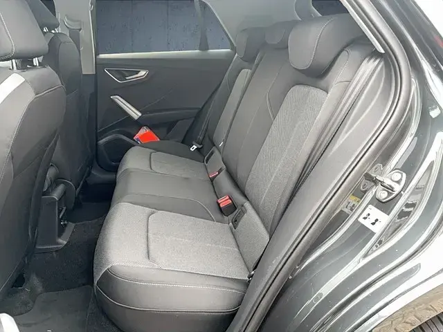 Gebraucht Audi Q2 Advanced 150 PS (110 kW) 2025 Grau SUV