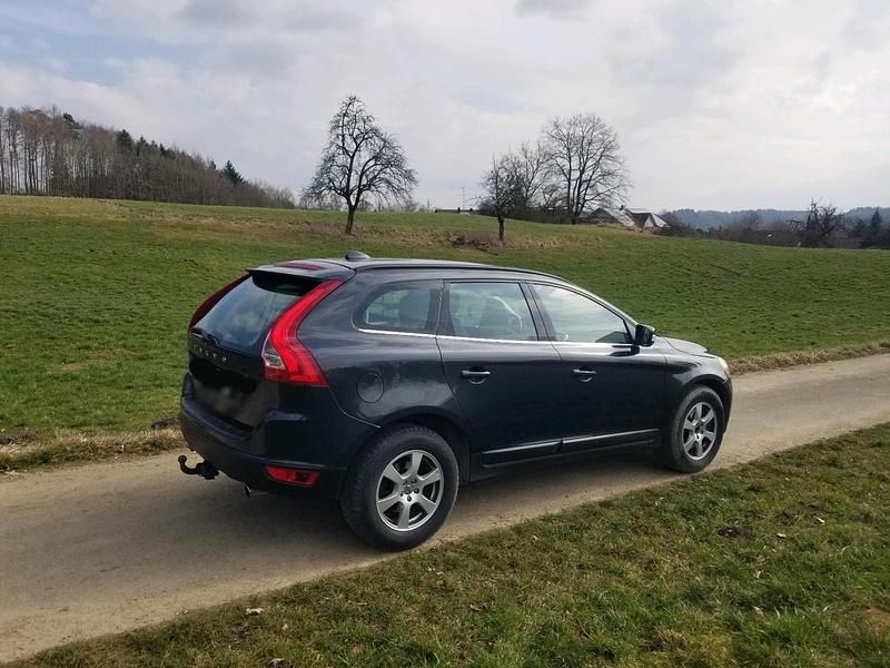 Gebraucht Volvo XC60 165 PS (121 kW) 2011 Schwarz SUV