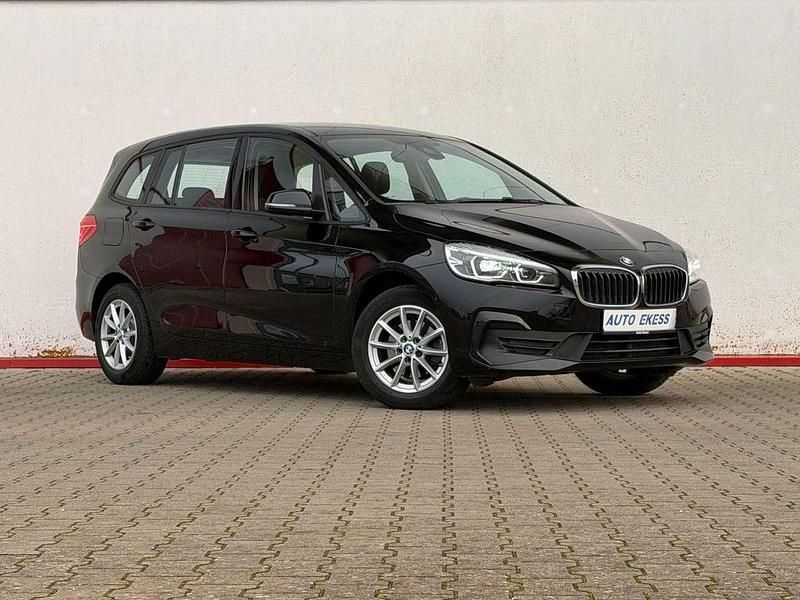 Schwarz ii/bonnet fluid black Gebraucht 2022 BMW 216 Advantage Van / Kleinbus | 15.999 € (Superpreis) - Bild 1/4
