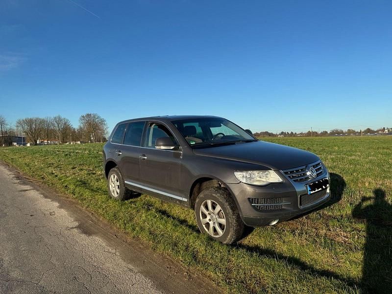 Gebraucht VW Touareg 240 PS (176 kW) 2007 Grau SUV
