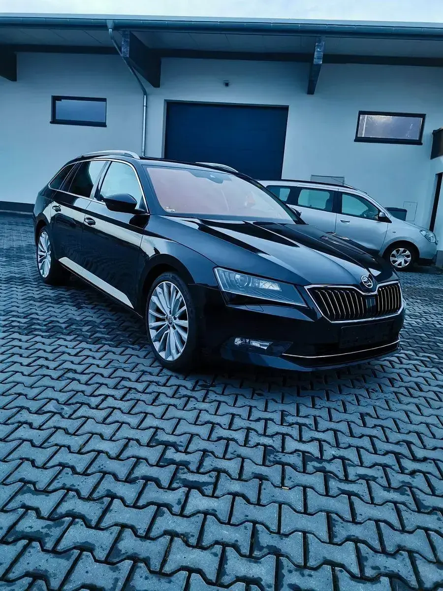 Gebraucht Skoda Superb Style 190 PS (139 kW) 2015 Schwarz Kombi