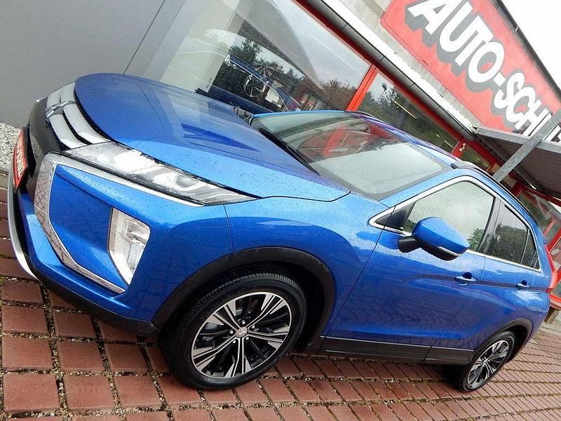 Blau Gebraucht 2021 Mitsubishi Eclipse Cross Diamant Edition SUV | 18.950 € (Guter Preis) - Bild 1/4