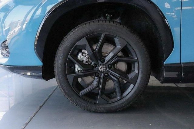 Neu MG HS Luxury 224 PS (164 kW) 2026 Blau SUV