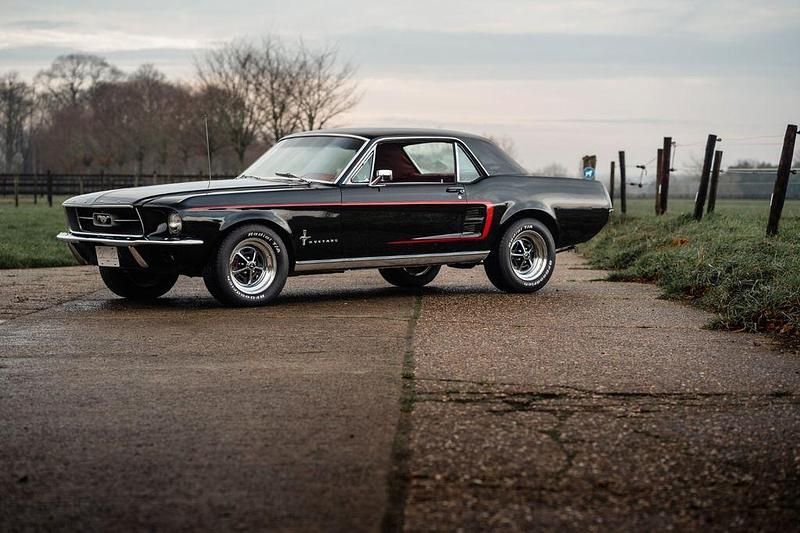 Schwarz Gebraucht 1967 Ford Mustang Coupé | 32.500 € - Bild 1/4