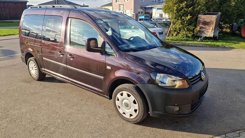 Second-hand VW Caddy Maxi 102 CP (75 kW) 2013 Negru Monovolum