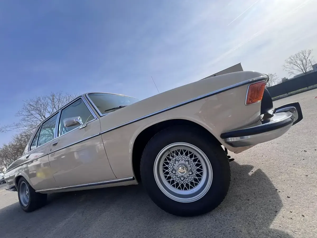 Brugt BMW 2500 150 HK (110 kW) 1976 Beige Sedan