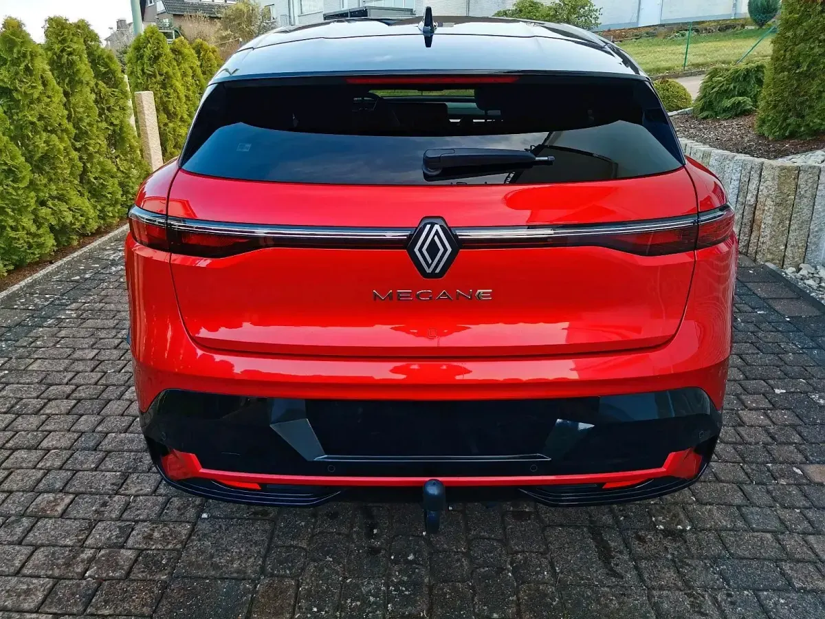 Gebraucht Renault Megane E-Tech 160 kW (218 PS) 2022 Rot Kleinwagen
