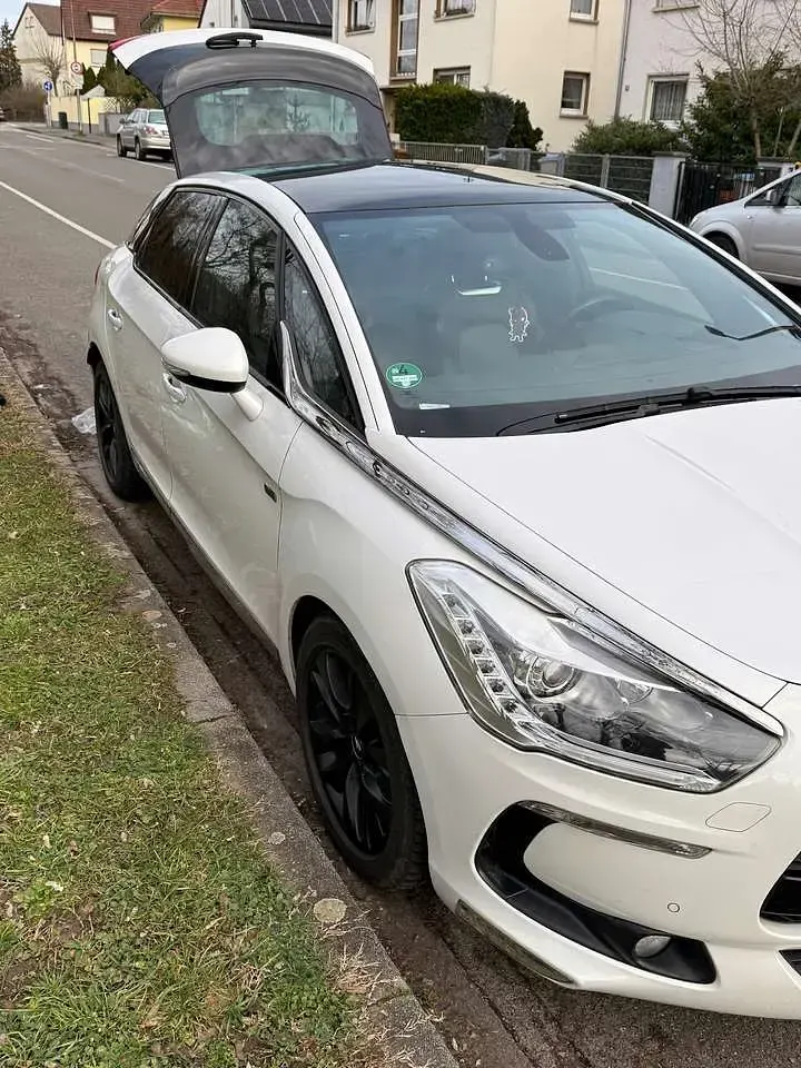 Gebraucht Citroën DS5 So Chic 163 PS (119 kW) 2013 Weiß Kleinwagen