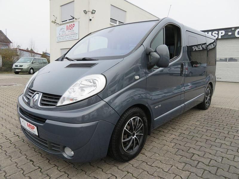 Gebraucht Renault Trafic 114 PS (83 kW) 2012 Grau Van / Kleinbus