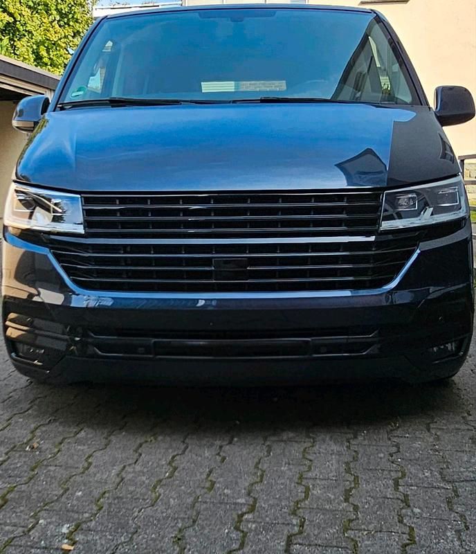 Blau Gebraucht 2017 VW T6 Highline Van | 23.900 € (Teuer) - Bild 1/4