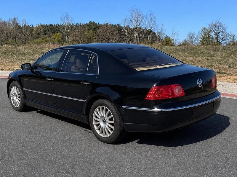 Second-hand VW Phaeton 241 CP (177 kW) 2004 Negru Berlinǎ