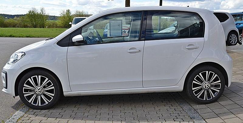 Second-hand VW up! 60 CP (44 kW) 2019 Alb Hatchback