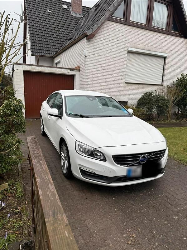 Gebraucht Volvo S60 150 PS (110 kW) 2014 Weiß Limousine