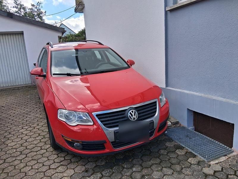 Rot Gebraucht 2010 VW Passat Kombi | 1.750 € (Superpreis) - Bild 1/4