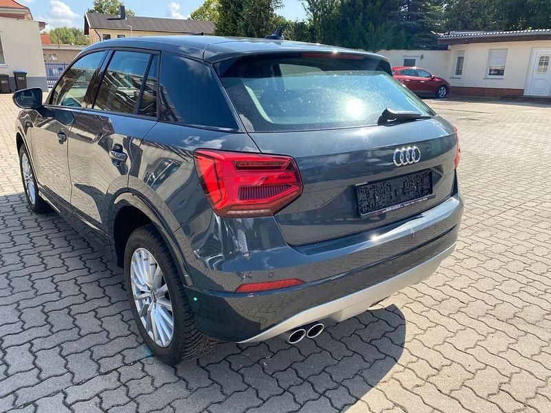 Gebraucht Audi Q2 Design 150 PS (110 kW) 2019 Grau SUV
