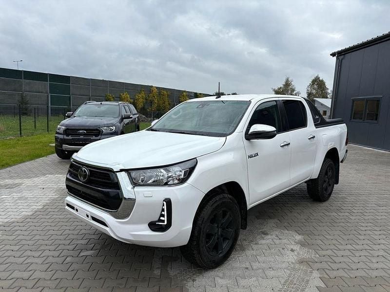 Silber Gebraucht 2017 Toyota HiLux SR5 Abholung | 28.000 € (Guter Preis) - Bild 1/4