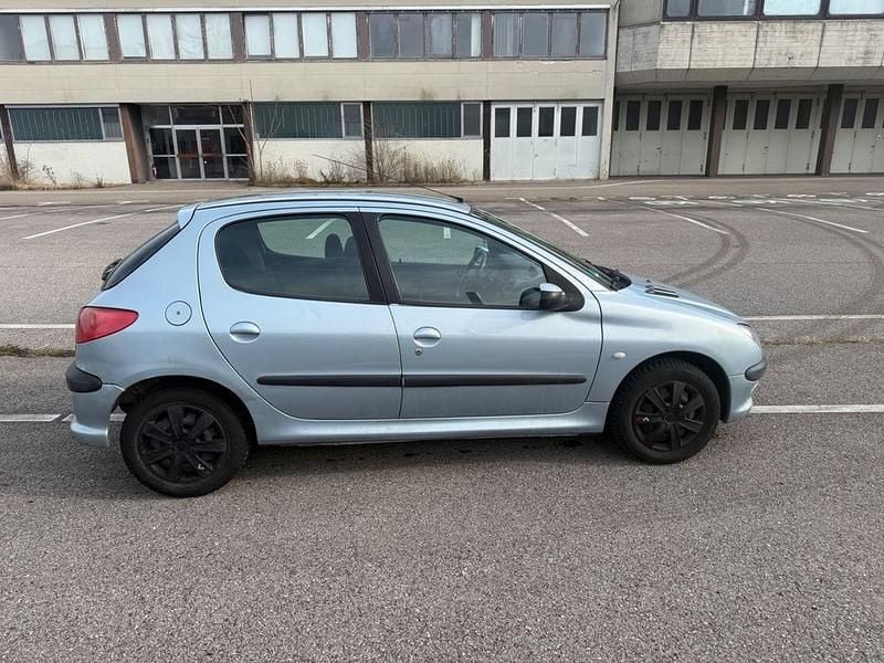 Gebraucht Peugeot 206 Filou 88 PS (64 kW) 2004 Limousine